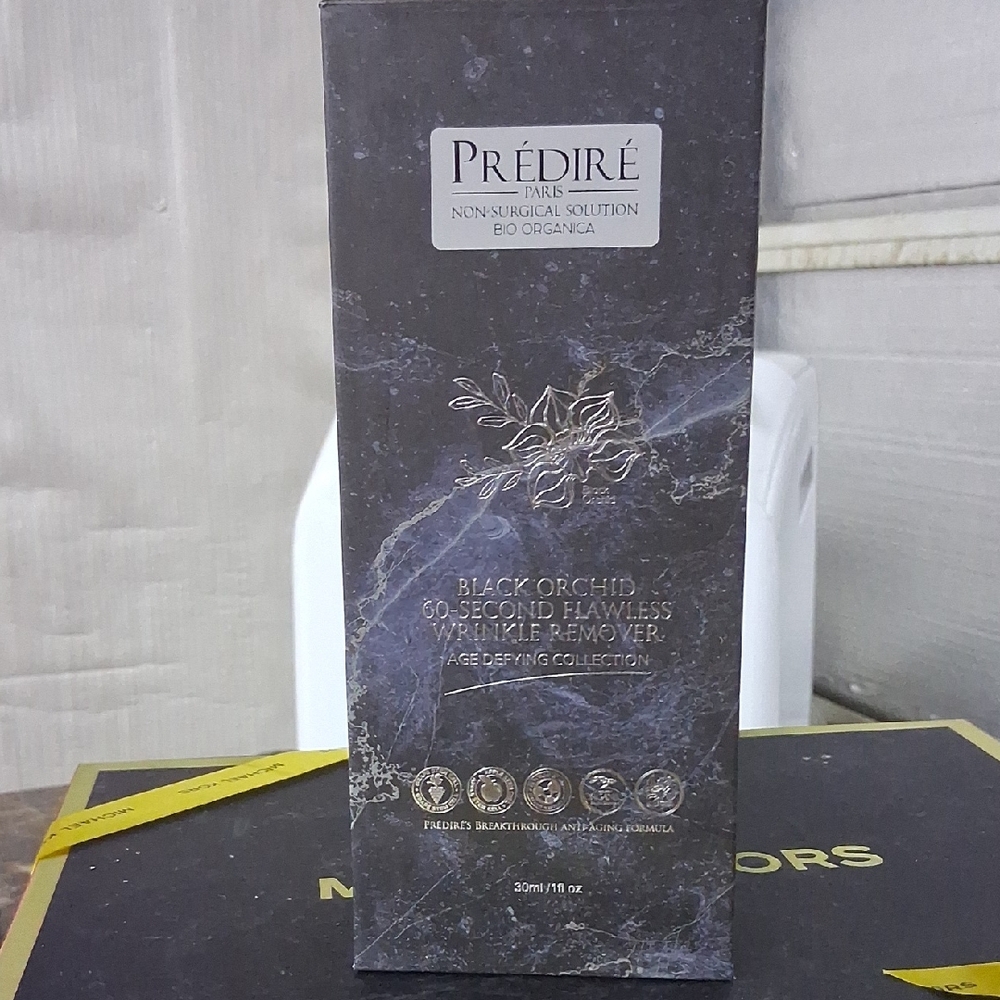Prédiré Black Orchid Wrinkle Remover